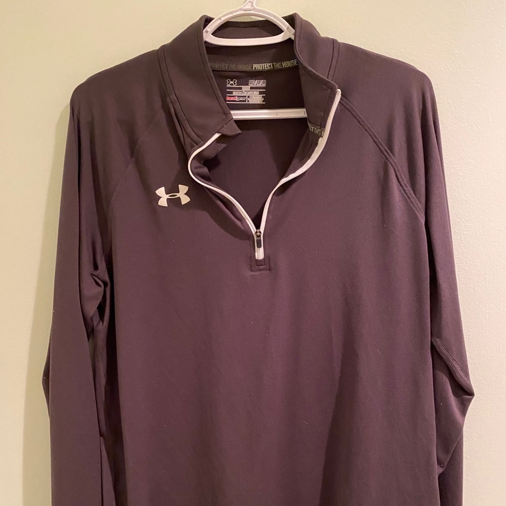 UA pullover